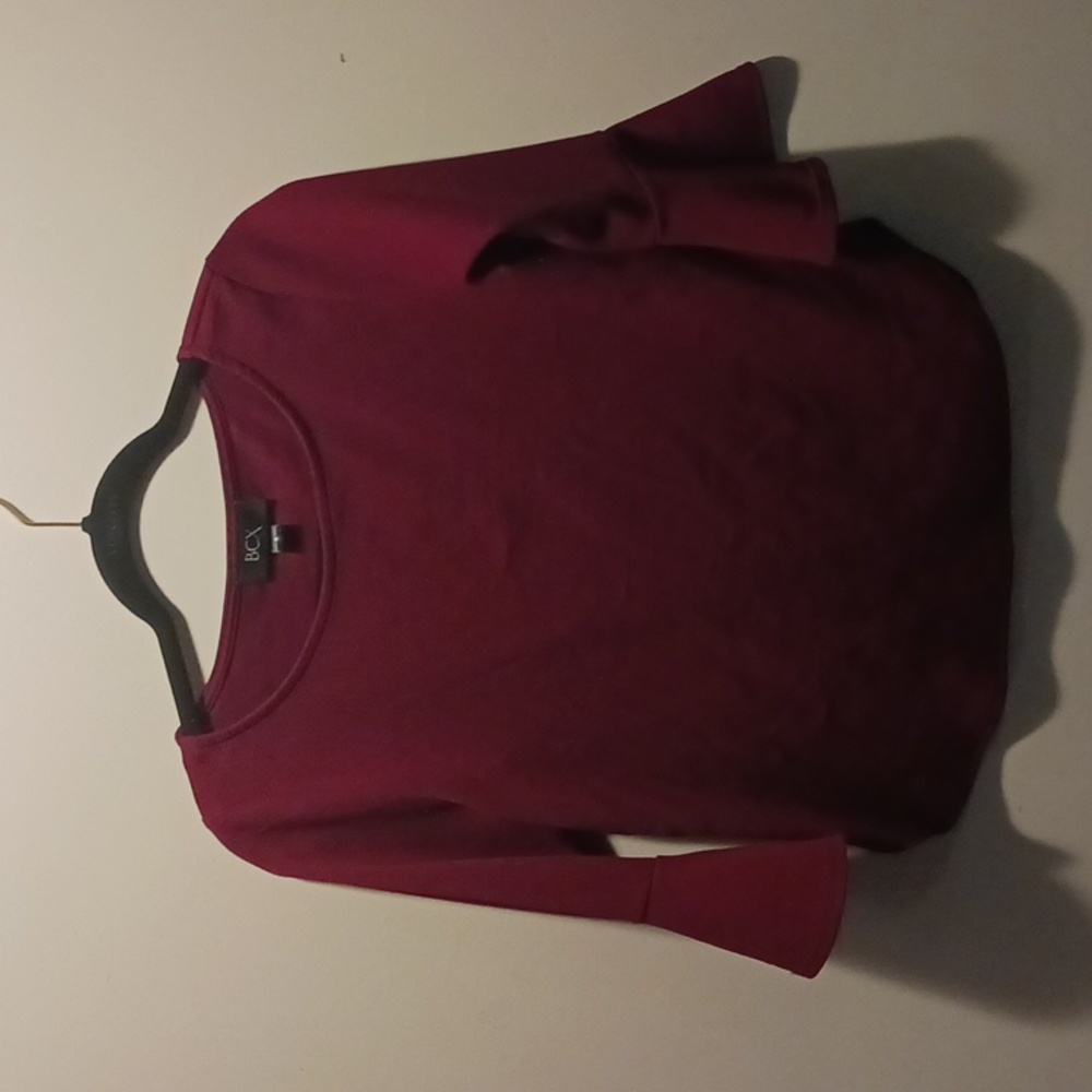 Red 3/4 sleeve top